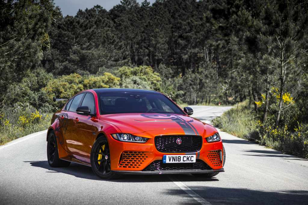 LA JAGUAR XE SV PROJECT 8
