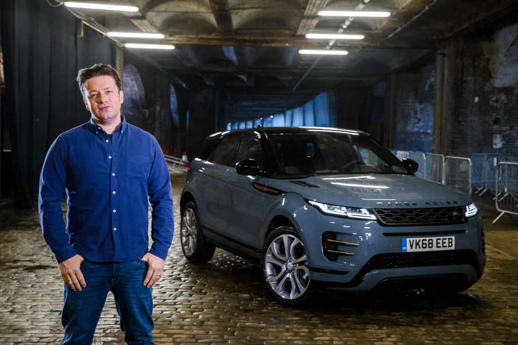 JAMIE OLIVER SPICES UP LONDON’S BRICK LANE IN THE NEW RANGE ROVER EVOQUE