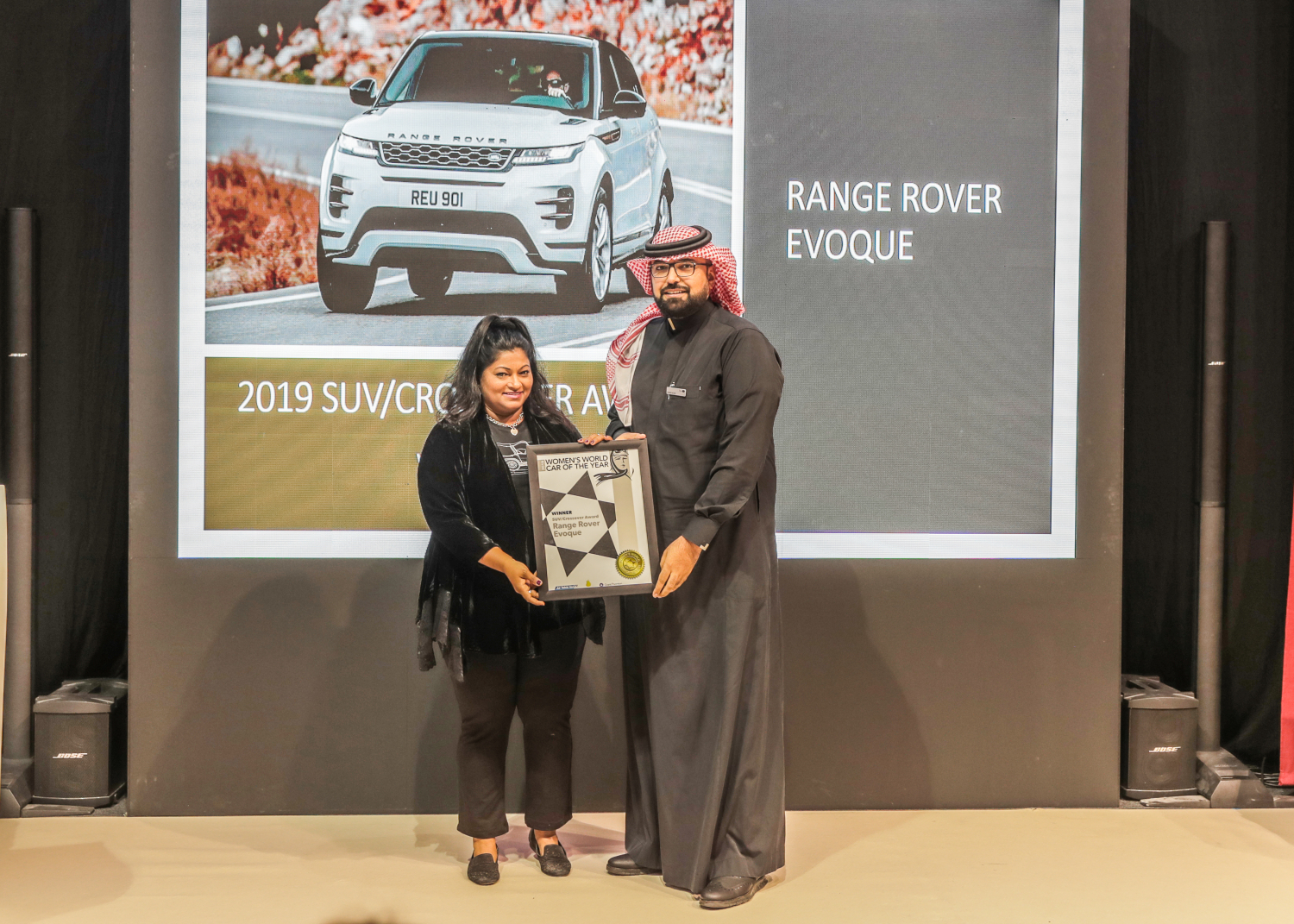 NEW EVOQUE WINS BEST SUV/CROSSOVER AT WWCOTY AWARDS