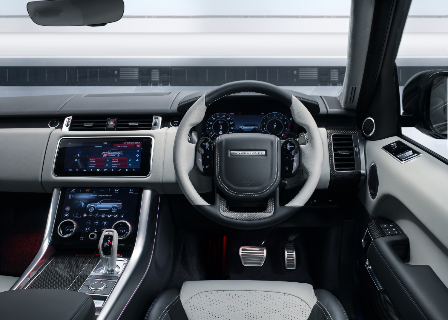 INTERIOR - RANGE ROVER SPORT SVR ULTIMATE