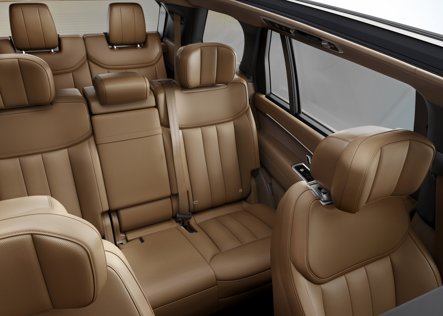  THE NEW RANGE ROVER LWB