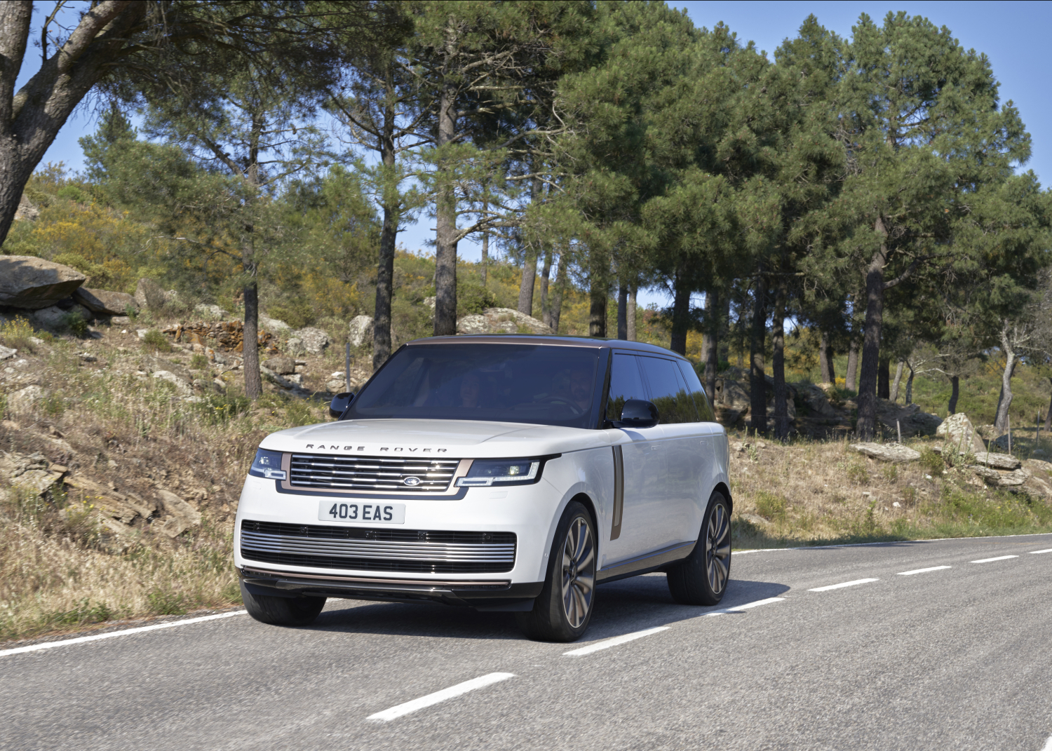 THE NEW RANGE ROVER SV SERENITY LWB