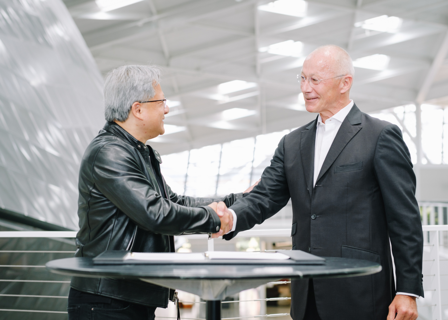 JLR AND NVIDIA CEO HANDSHAKE