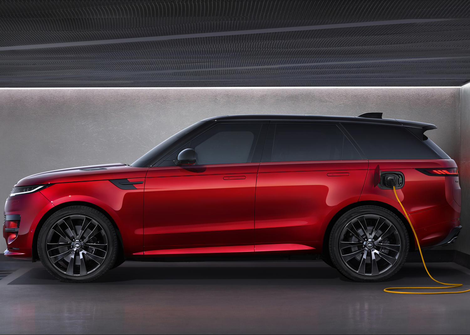 STATIC - NEW RANGE ROVER SPORT