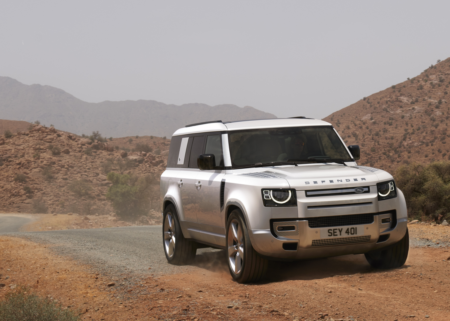 DRIVING (ON-ROAD) - DEFENDER 130