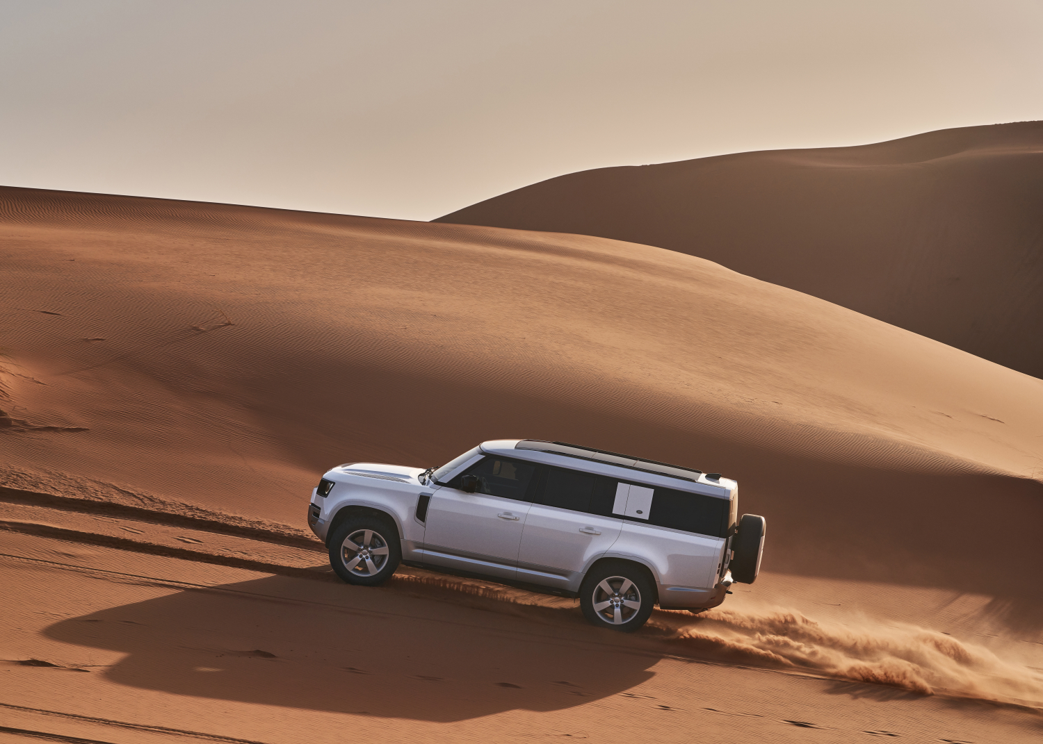 DRIVING (OFF-ROAD) - DEFENDER 130