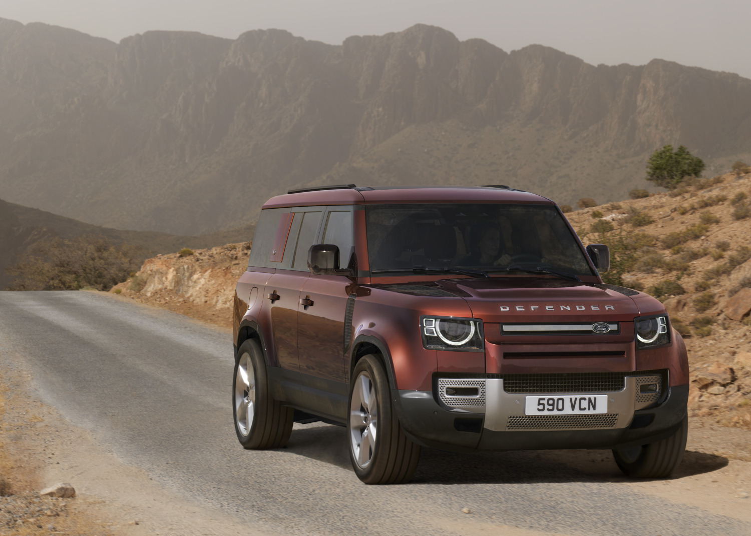DRIVING (ON-ROAD) - DEFENDER 130
