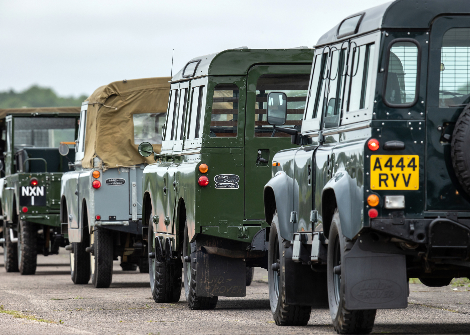 LAND ROVER JUBILEE PAGEANT - GROUP SHOT