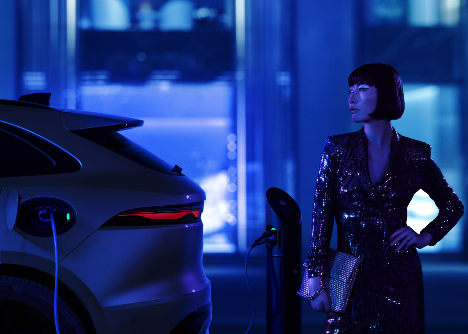 JAGUAR F-PACE LIFESTYLE IMAGE