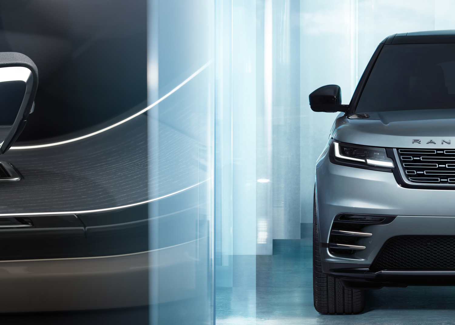 STUDIO - NEW RANGE ROVER VELAR