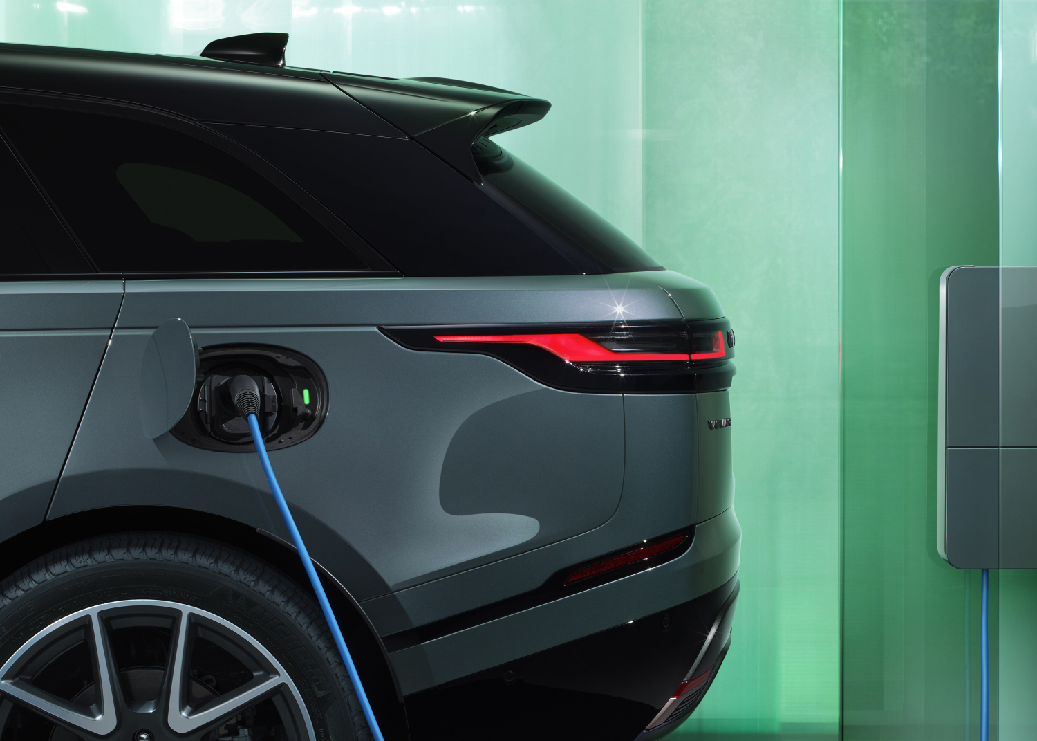 EXTERIOR DETAIL (PHEV) - NEW RANGE ROVER VELAR