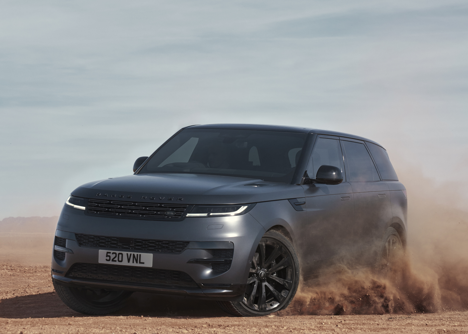 DARK, DRAMATIC AND DYNAMIC - THE NEW RANGE ROVER SPORT STEALTH PACK