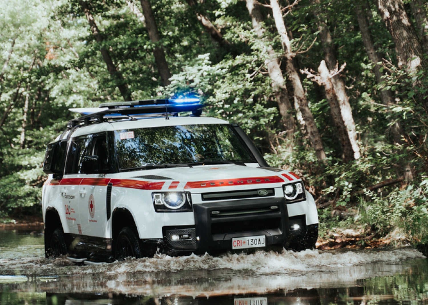 DEFENDER MARKS 70 YEARS OF ITS LANDMARKDEFENDER MARKS 70 YEAR PARTNERSHIP WITH BRITISH RED CROSS