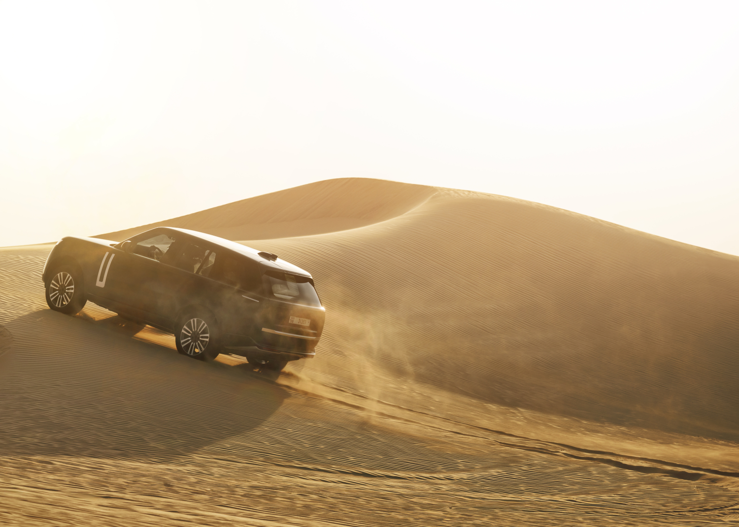 ANTICIPATED TO BE THE MOST CAPABLE ELECTRIC LUXURY SUV: RANGE ROVER ELECTRIC PROTOTYPES IN RIGOROUS HOT-WEATHER TESTING 