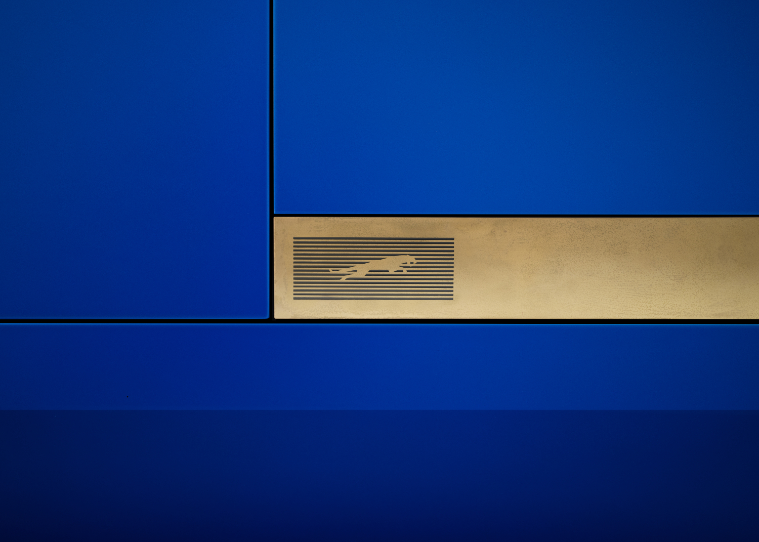 TYPE 00 FRENCH ULTRAMARINE BLUE