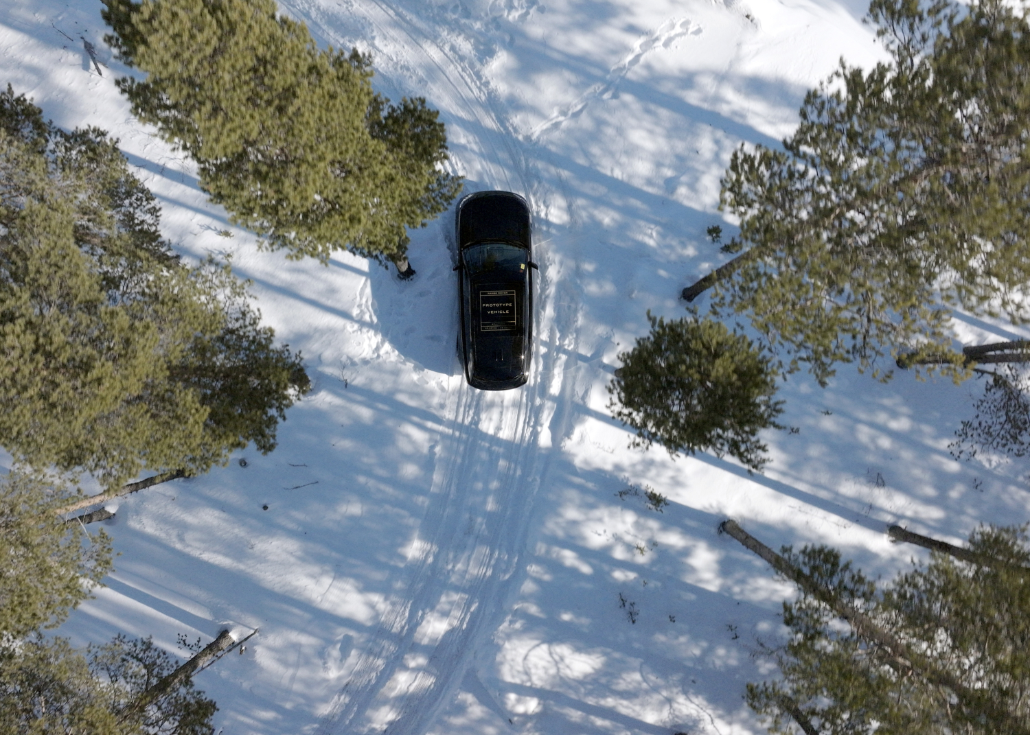 RANGE ROVER ELECTRIC WINTER TEST AND DEVELOPMENT