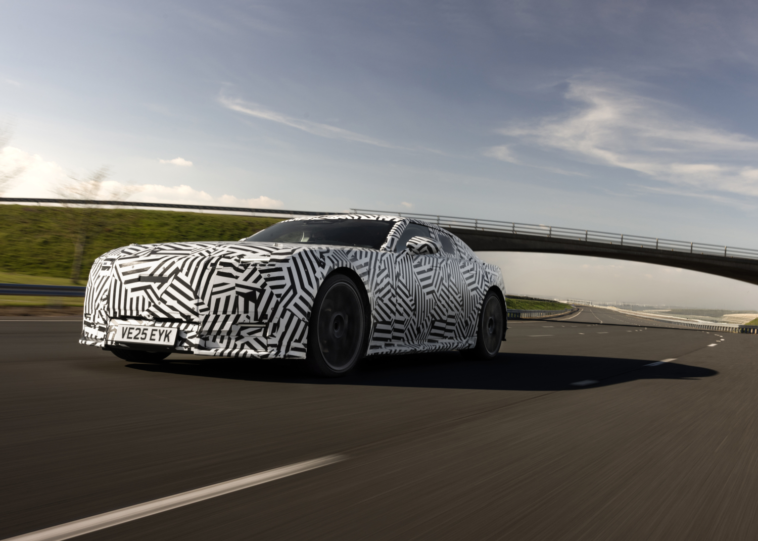 INSPIRED ENGINEERING: SIGNATURE NEW LUXURY GT DRIVES LIKE A TRUE JAGUAR