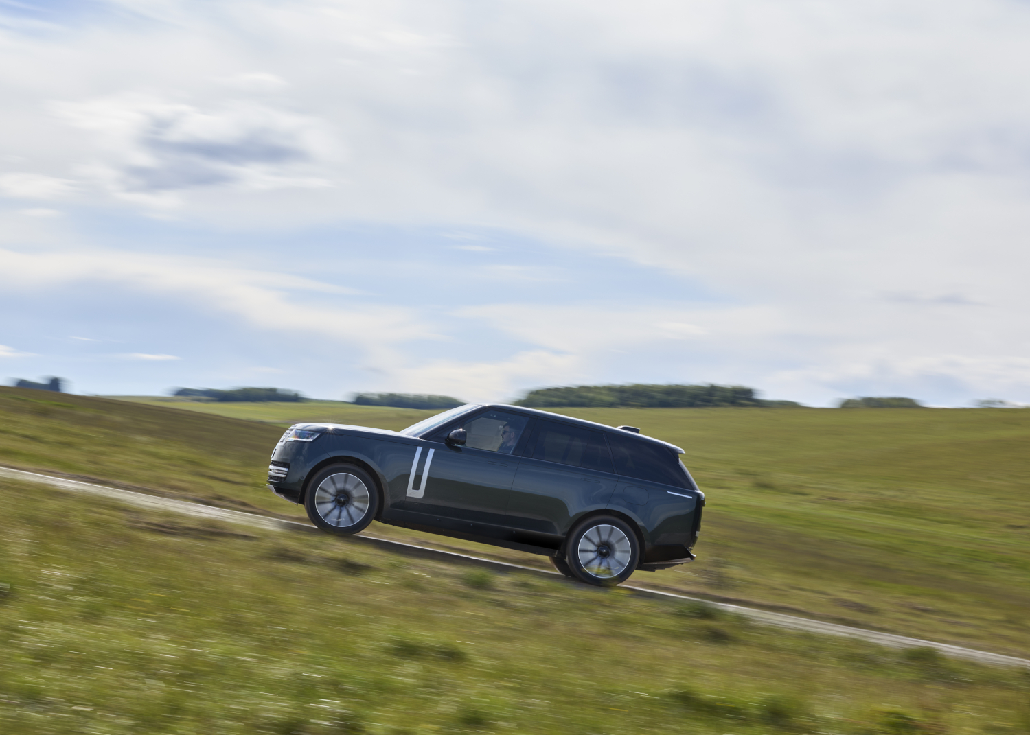  RANGE ROVER ELECTRIC DYNAMIC STILL 020926