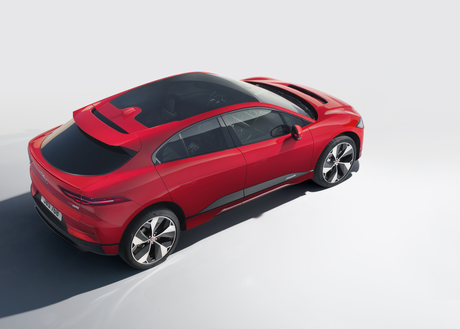 STUDIO - NEW ALL-ELECTRIC JAGUAR I-PACE