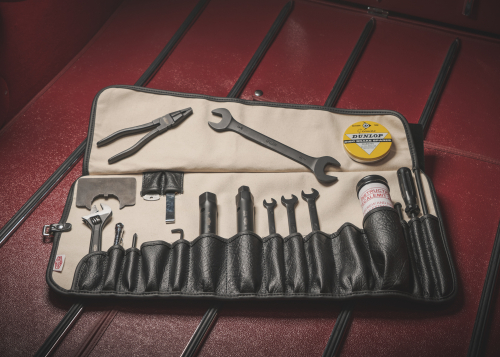 FINISHING TOUCH: JAGUAR CLASSIC REINTRODUCES ORIGINAL E-TYPE TOOLKIT