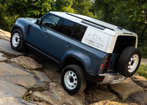 LAND ROVER DEFENDER MEANS BUSINESS AS HARD TOP NAME RETURNS FOR NEW COMMERCIAL MODEL
