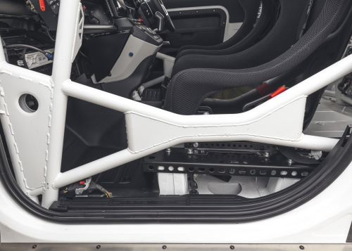 BOWLER DEFENDER CHALLENGE VEHICLE - INTERIOR