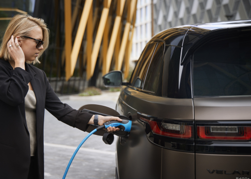 CHARGING - RANGE ROVER VELAR (SV BESPOKE PREMIUM PALETTE)