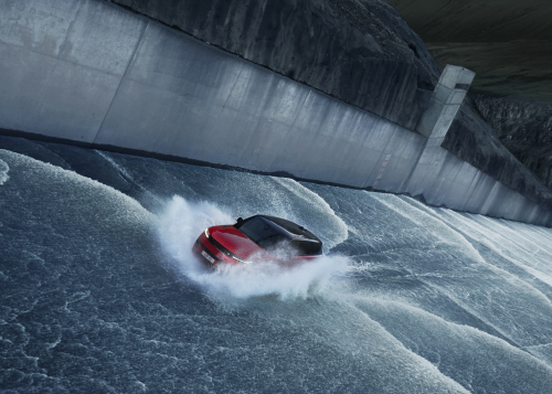 NEW RANGE ROVER SPORT REVEALED WITH EPIC SPILLWAY CLIMB