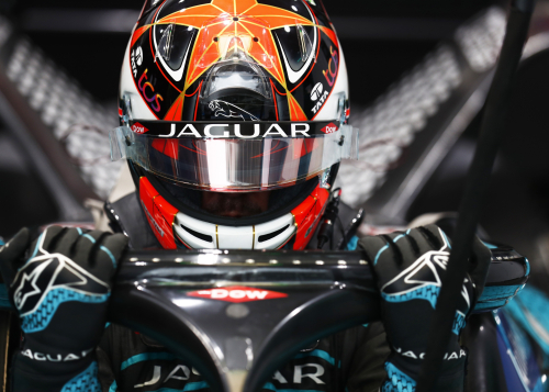 MITCH EVANS SEOUL-FUL VICTORY FOR JAGUAR TCS RACING KEEPS TITLE FIGHT ALIVE 