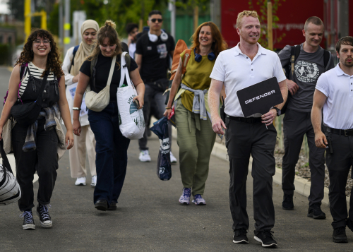 DEFENDER TEAMS UP WITH GLASTONBURY, LEADING THE WAY FOR ENVIRONMENTALLY CONSCIOUS FESTIVALS 