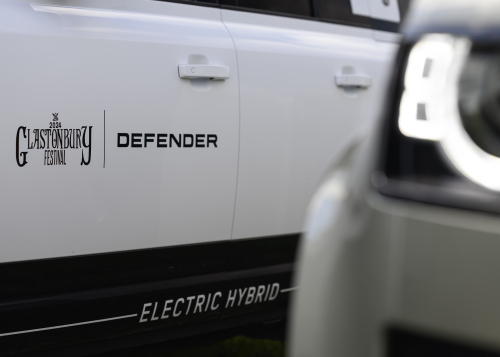 DEFENDER TEAMS UP WITH GLASTONBURY, LEADING THE WAY FOR ENVIRONMENTALLY CONSCIOUS FESTIVALS 