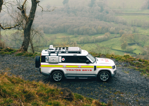 DEFENDER MARKS 70 YEARS OF ITS LANDMARKDEFENDER MARKS 70 YEAR PARTNERSHIP WITH BRITISH RED CROSS