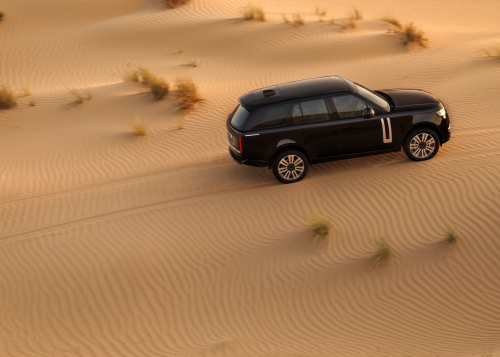 ANTICIPATED TO BE THE MOST CAPABLE ELECTRIC LUXURY SUV: RANGE ROVER ELECTRIC PROTOTYPES IN RIGOROUS HOT-WEATHER TESTING 