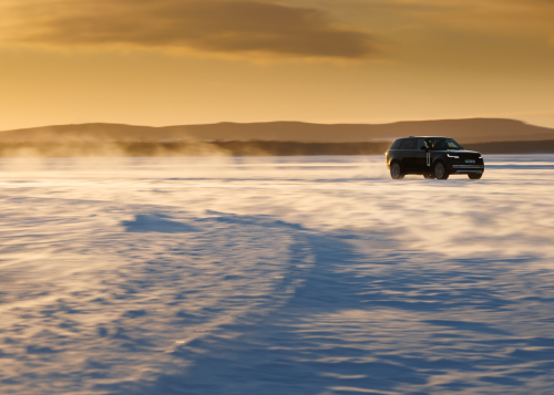 RANGE ROVER ELECTRIC WINTER TEST AND DEVELOPMENT
