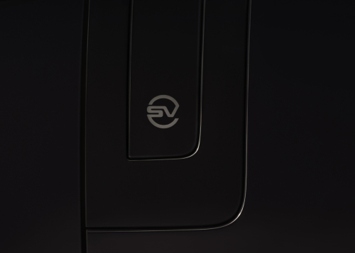 INTRODUCING RANGE ROVER SV BLACK
