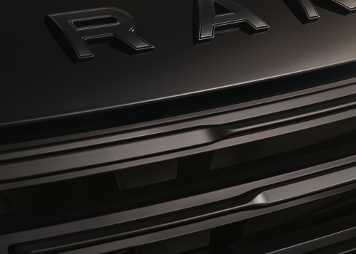 INTRODUCING RANGE ROVER SV BLACK