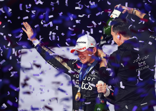 JAMES BARCLAY AND NICK CASSIDY, 2025 LONDON E-PRIX, JAGUAR TCS RACING