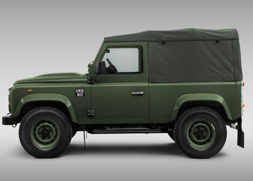 CLASSIC DEFENDER V8 LIMITED EDITION: ISPIRATA ALLA LAND ROVER DI WINSTON CHURCHILL