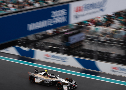 R45Jeddah_JaguarTCSRacing_090226_002