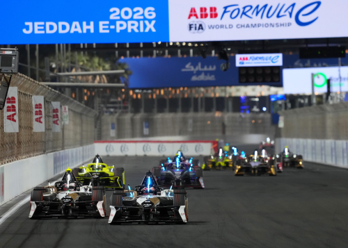R4Jeddah_JaguarTCSRacing_JeddahEPrix_130226_009