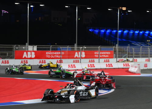 R4Jeddah_JaguarTCSRacing_JeddahEPrix_130226_009