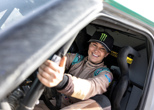 DEFENDER RALLY BREAKS NEW GROUND IN ARGENTINA WITH ALL-FEMALE CREW