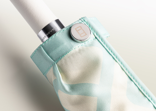 THE RANGE ROVER BRITISH SUMMERTIME COLLECTION - TERRACE PARASOL
