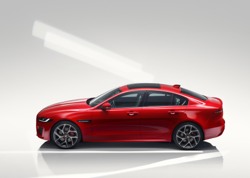 NOUVELLE JAGUAR XE   EXTÉRIEUR AMÉLIORÉ, LUXUEUX INTÉRIEUR REVISITÉ ET NOUVELLES TECHNOLOGIES INTUITIVES