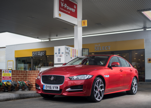 JAGUAR AND SHELL LAUNCH WORLD’S FIRST IN-CAR PAYMENT SYSTEM - JUST FILL UP AND GO AS YOUR CAR PAYS FOR YOU