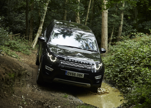 LAND ROVER AND THE PRINCE’S COUNTRYSIDE FUND HELP YOUNG FARMERS SOW SEEDS FOR SUCCESS WITH VEHICLE BURSARY