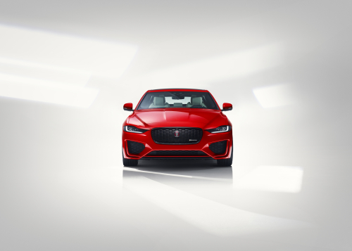 NOUVELLE JAGUAR XE   EXTÉRIEUR AMÉLIORÉ, LUXUEUX INTÉRIEUR REVISITÉ ET NOUVELLES TECHNOLOGIES INTUITIVES