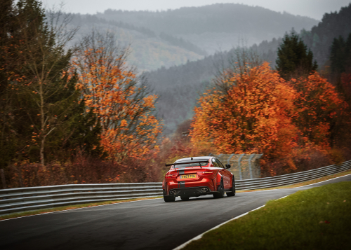 JAGUAR XE SV PROJECT 8 IS WORLD'S FASTEST SALOON CAR, WITH RECORD