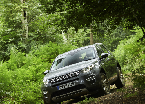 LAND ROVER AND THE PRINCE’S COUNTRYSIDE FUND HELP YOUNG FARMERS SOW SEEDS FOR SUCCESS WITH VEHICLE BURSARY
