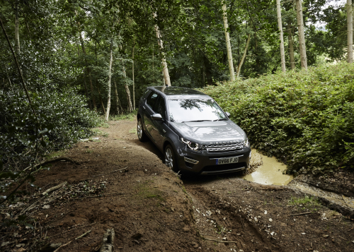 LAND ROVER AND THE PRINCE’S COUNTRYSIDE FUND HELP YOUNG FARMERS SOW SEEDS FOR SUCCESS WITH VEHICLE BURSARY